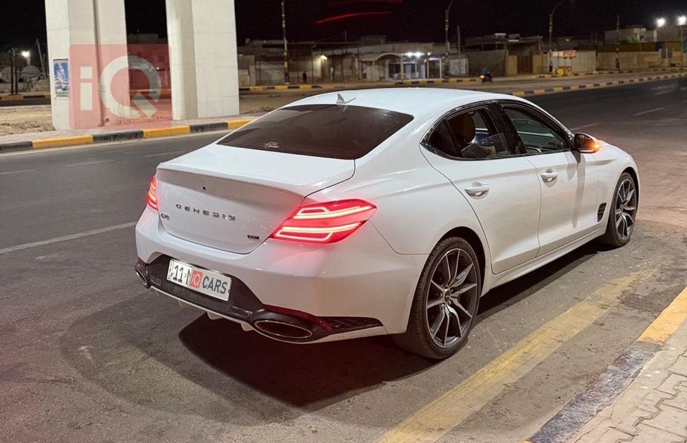 جنسس G70